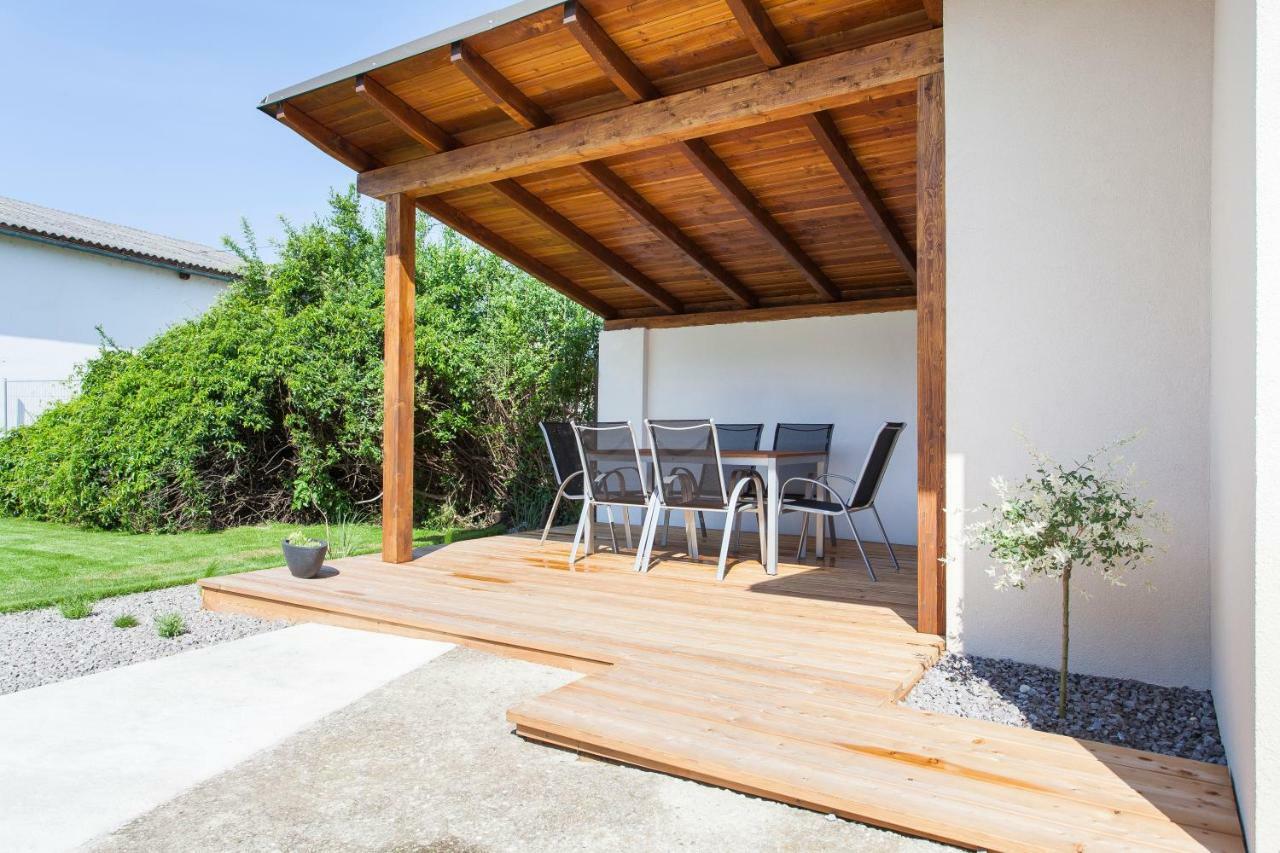 Zehentner - Wein & Feriendomizil Villa Illmitz Luaran gambar